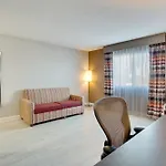 Orangewood Inn & Suites Kansas City Airport