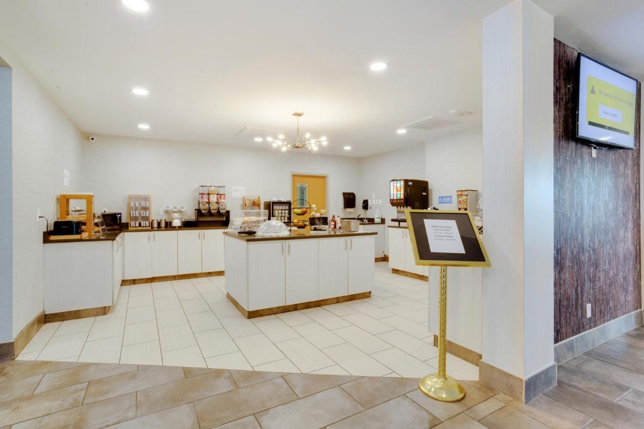 Hotel Orangewood & Kansas Airport 3*