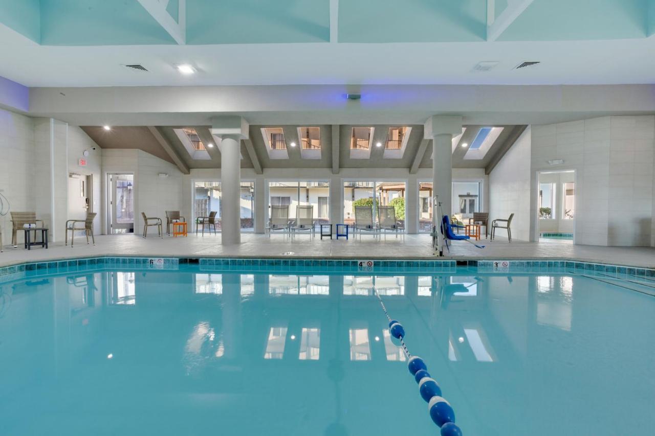 Hotel Orangewood & Kansas Airport