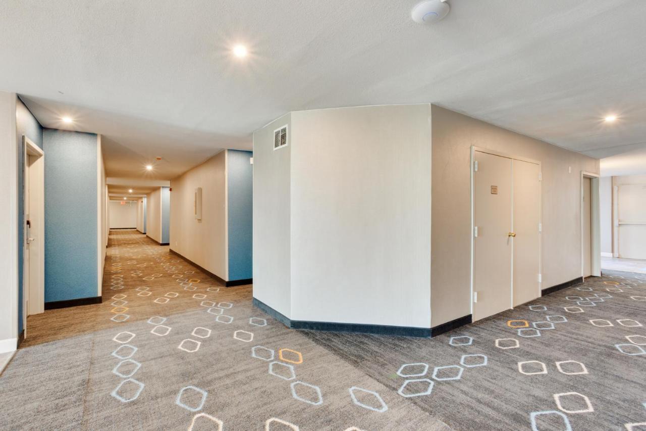 Orangewood & Kansas Airport Hotel Kansas City