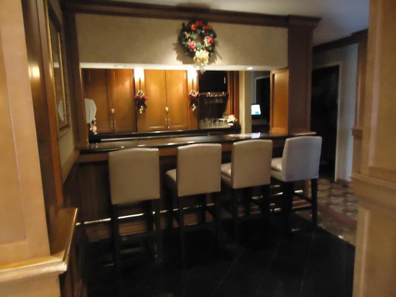Orangewood & Kansas Airport Hotel Kansas City
